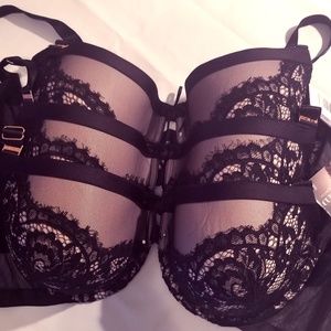 smart and sexy curvy bra's size 38DDD